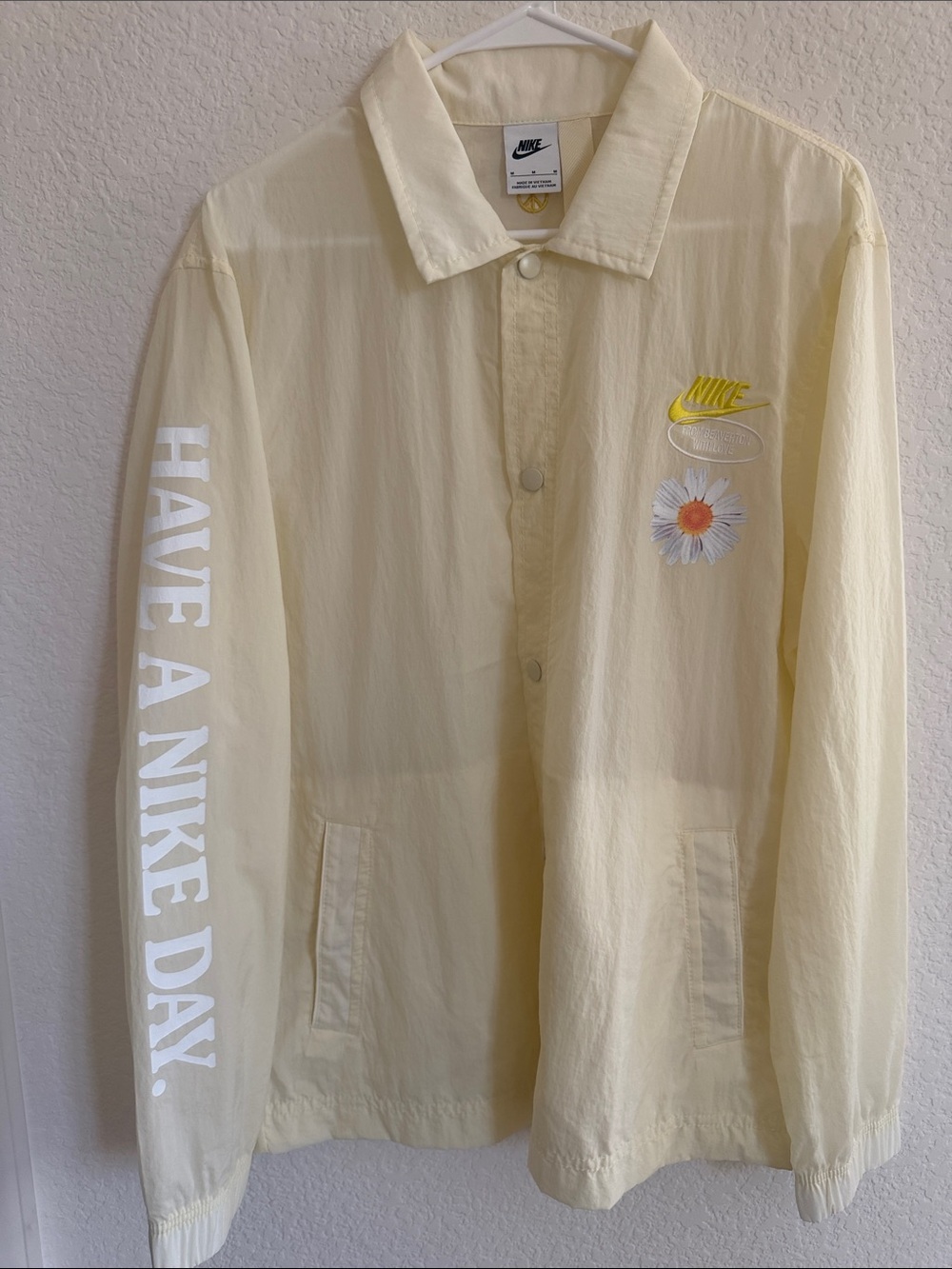 Nike Yellow Daisy 'Have a Nike Day' windbreaker